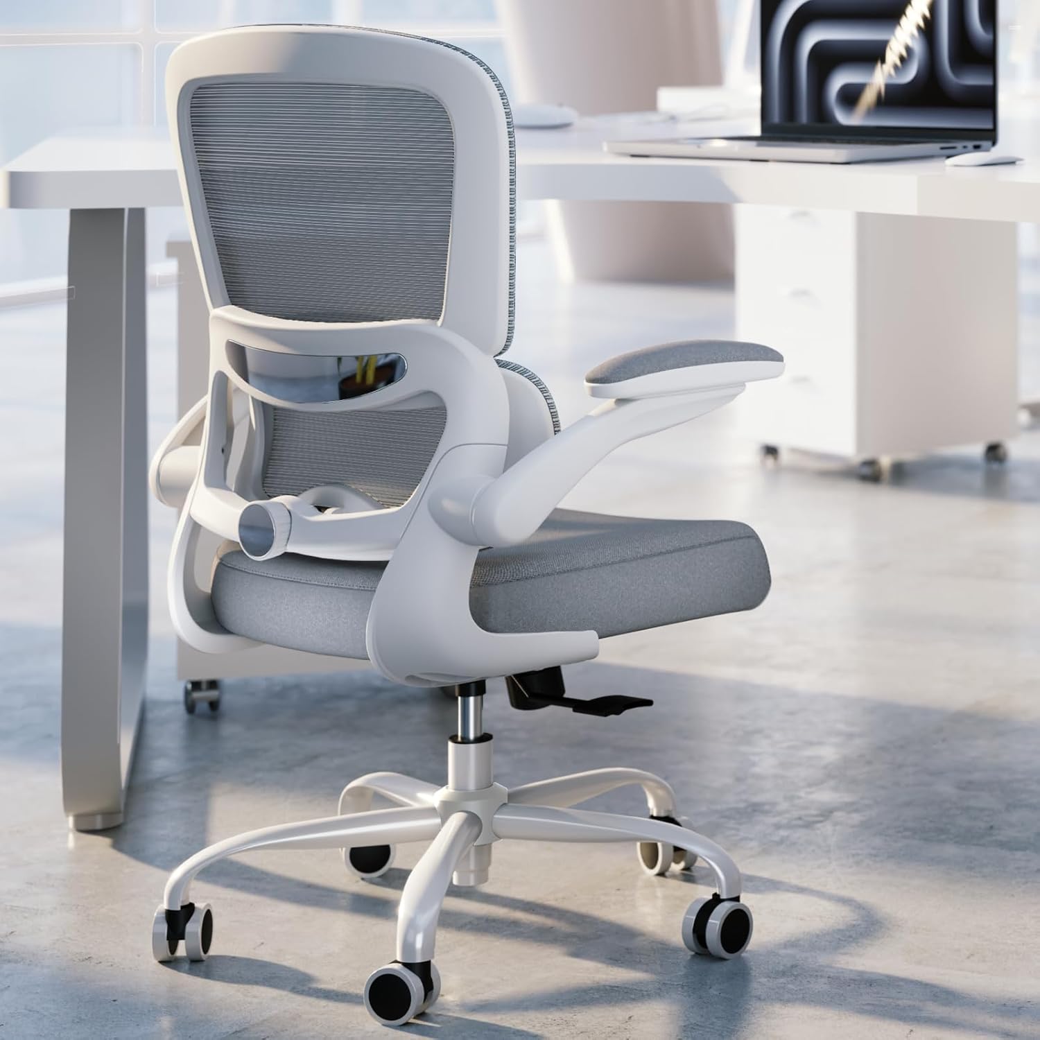 Herman Miller Aeron Chair, Graphite, Size B, Mesh detail